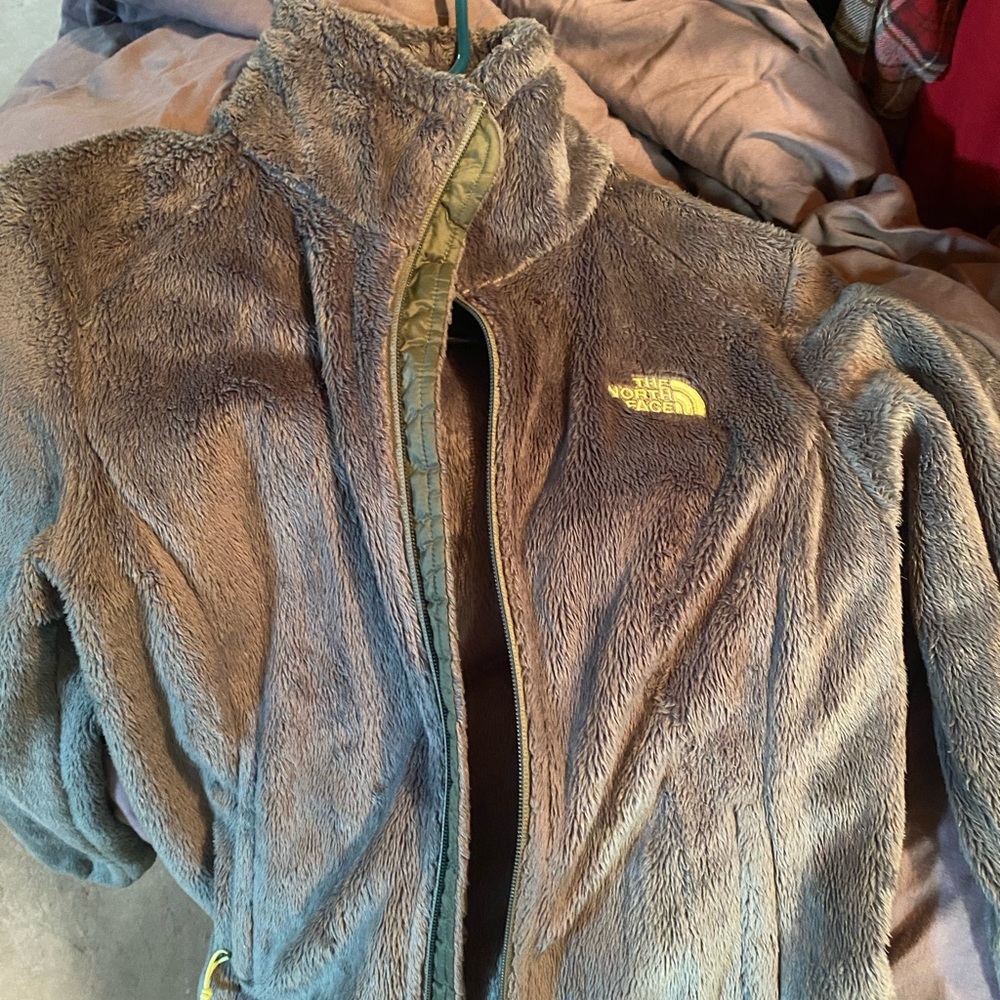 Womens Sherpa north face zip up size XS